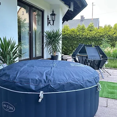 Neue Sonnige Ferienwohnung, Eigener Whirlpool, Nur 10 Min Zu Fuss Von Legoland Entfernt,80 M2 Stillvolle Nr 7 , Wunderschoener Garten Mit Terrasse, Fuer Den Ersten Fruehstueck Gefuellter Kuehlschrank,my Luxury