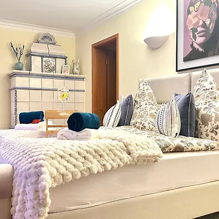 Neue Sonnige Ferienwohnung, Eigener Whirlpool, Nur 10 Min Zu Fuss Von Legoland Entfernt,80 M2 Stillvolle Nr 7 , Wunderschoener Garten Mit Terrasse, Fuer Den Ersten Fruehstueck Gefuellter Kuehlschrank,my Luxury