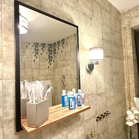 Апартаменты Neue Sonnige Ferienwohnung, Eigener Whirlpool, Nur 10 Min Zu Fuss Von Legoland Entfernt,80 M2 Stillvolle Nr 7 , Wunderschoener Garten Mit Terrasse, Fuer Den Ersten Fruehstueck Gefuellter Kuehlschrank,my Luxury Клайнкёц