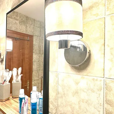Neue Sonnige Ferienwohnung, Eigener Whirlpool, Nur 10 Min Zu Fuss Von Legoland Entfernt,80 M2 Stillvolle Nr 7 , Wunderschoener Garten Mit Terrasse, Fuer Den Ersten Fruehstueck Gefuellter Kuehlschrank,my Luxury Apartman