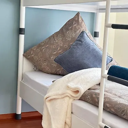 Neue Sonnige Ferienwohnung, Eigener Whirlpool, Nur 10 Min Zu Fuss Von Legoland Entfernt,80 M2 Stillvolle Nr 7 , Wunderschoener Garten Mit Terrasse, Fuer Den Ersten Fruehstueck Gefuellter Kuehlschrank,my Luxury Appartement *