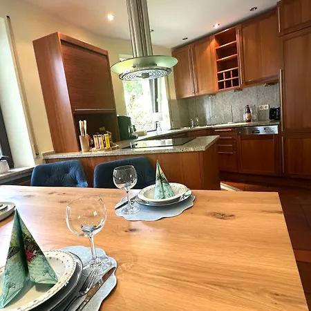 Apartman Neue Sonnige Ferienwohnung, Eigener Whirlpool, Nur 10 Min Zu Fuss Von Legoland Entfernt,80 M2 Stillvolle Nr 7 , Wunderschoener Garten Mit Terrasse, Fuer Den Ersten Fruehstueck Gefuellter Kuehlschrank,my Luxury *