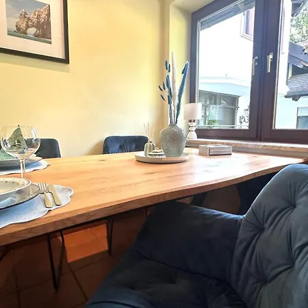 Neue Sonnige Ferienwohnung, Eigener Whirlpool, Nur 10 Min Zu Fuss Von Legoland Entfernt,80 M2 Stillvolle Nr 7 , Wunderschoener Garten Mit Terrasse, Fuer Den Ersten Fruehstueck Gefuellter Kuehlschrank,my Luxury Appartement *