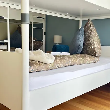 Neue Sonnige Ferienwohnung, Eigener Whirlpool, Nur 10 Min Zu Fuss Von Legoland Entfernt,80 M2 Stillvolle Nr 7 , Wunderschoener Garten Mit Terrasse, Fuer Den Ersten Fruehstueck Gefuellter Kuehlschrank,my Luxury Апартаменты Клайнкёц