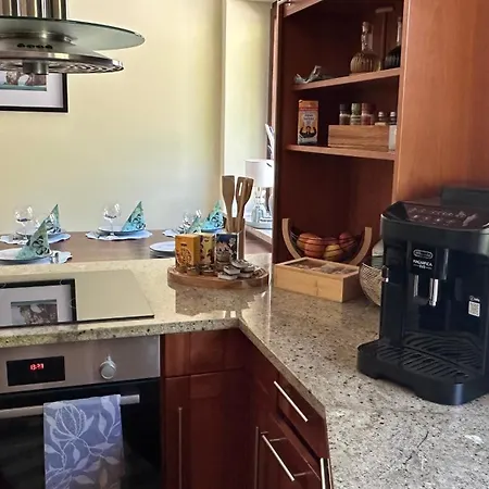Neue Sonnige Ferienwohnung, Eigener Whirlpool, Nur 10 Min Zu Fuss Von Legoland Entfernt,80 M2 Stillvolle Nr 7 , Wunderschoener Garten Mit Terrasse, Fuer Den Ersten Fruehstueck Gefuellter Kuehlschrank,my Luxury