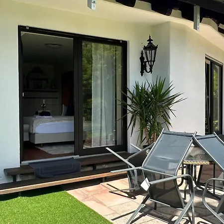 Neue Sonnige Ferienwohnung, Eigener Whirlpool, Nur 10 Min Zu Fuss Von Legoland Entfernt,80 M2 Stillvolle Nr 7 , Wunderschoener Garten Mit Terrasse, Fuer Den Ersten Fruehstueck Gefuellter Kuehlschrank,my Luxury Appartement Kleinkötz