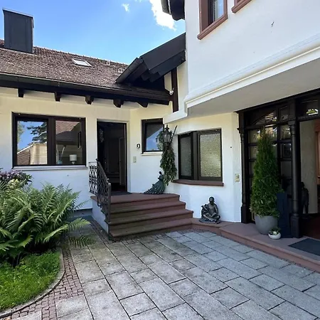 Апартаменты Neue Sonnige Ferienwohnung, Eigener Whirlpool, Nur 10 Min Zu Fuss Von Legoland Entfernt,80 M2 Stillvolle Nr 7 , Wunderschoener Garten Mit Terrasse, Fuer Den Ersten Fruehstueck Gefuellter Kuehlschrank,my Luxury