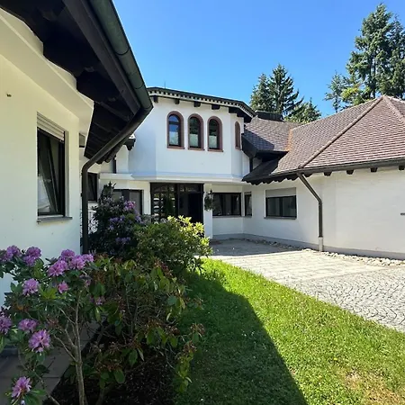 Apartman Neue Sonnige Ferienwohnung, Eigener Whirlpool, Nur 10 Min Zu Fuss Von Legoland Entfernt,80 M2 Stillvolle Nr 7 , Wunderschoener Garten Mit Terrasse, Fuer Den Ersten Fruehstueck Gefuellter Kuehlschrank,my Luxury