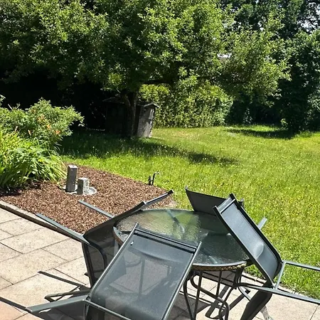 Neue Sonnige Ferienwohnung, Eigener Whirlpool, Nur 10 Min Zu Fuss Von Legoland Entfernt,80 M2 Stillvolle Nr 7 , Wunderschoener Garten Mit Terrasse, Fuer Den Ersten Fruehstueck Gefuellter Kuehlschrank,my Luxury Apartman