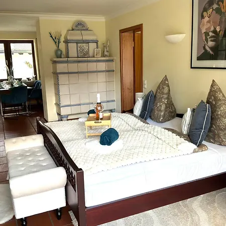 Neue Sonnige Ferienwohnung, Eigener Whirlpool, Nur 10 Min Zu Fuss Von Legoland Entfernt,80 M2 Stillvolle Nr 7 , Wunderschoener Garten Mit Terrasse, Fuer Den Ersten Fruehstueck Gefuellter Kuehlschrank,my Luxury