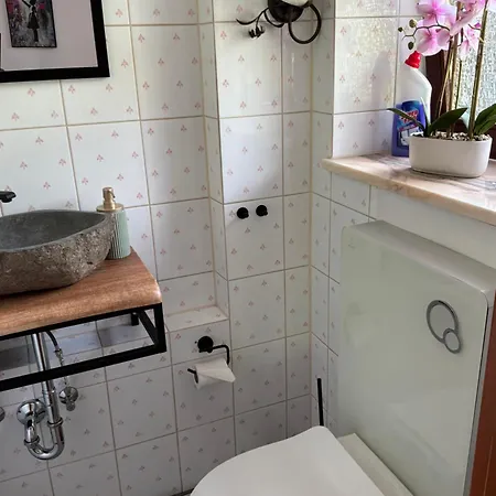 Apartman Neue Sonnige Ferienwohnung, Eigener Whirlpool, Nur 10 Min Zu Fuss Von Legoland Entfernt,80 M2 Stillvolle Nr 7 , Wunderschoener Garten Mit Terrasse, Fuer Den Ersten Fruehstueck Gefuellter Kuehlschrank,my Luxury *